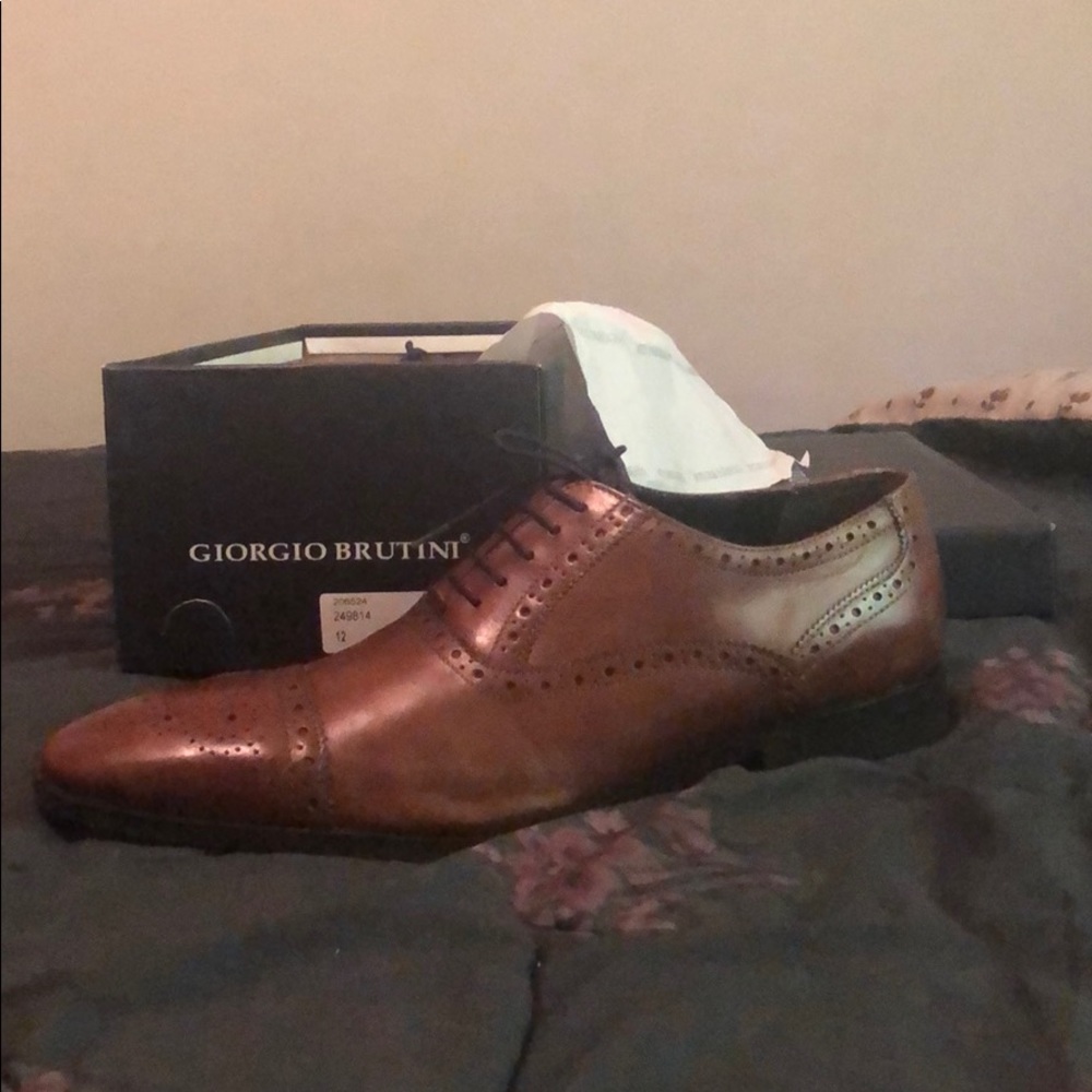 Men’s shoes